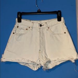 Levi white shorts